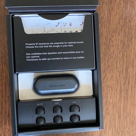 Technics Wireless Headphones Ear Buds - Picture 12 of 12